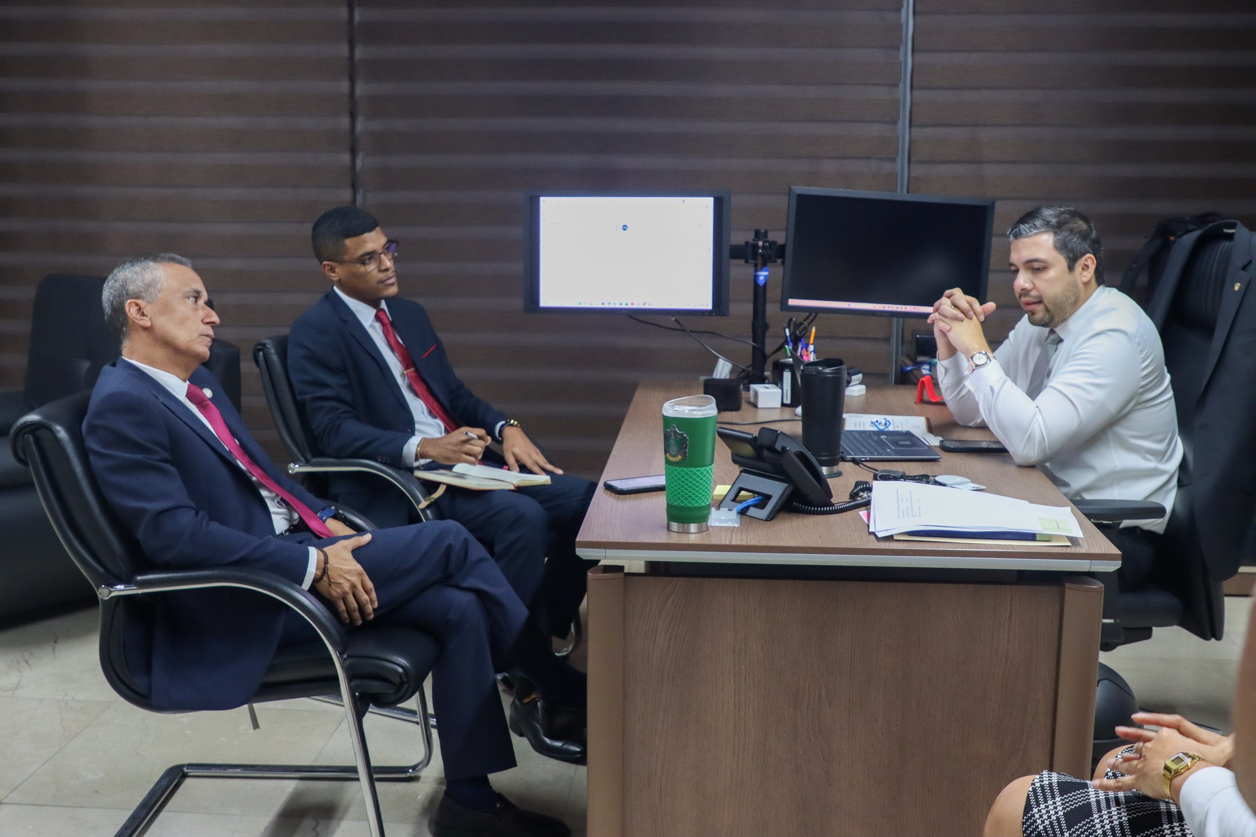Reunión con el Director General de Contrataciones Públicas